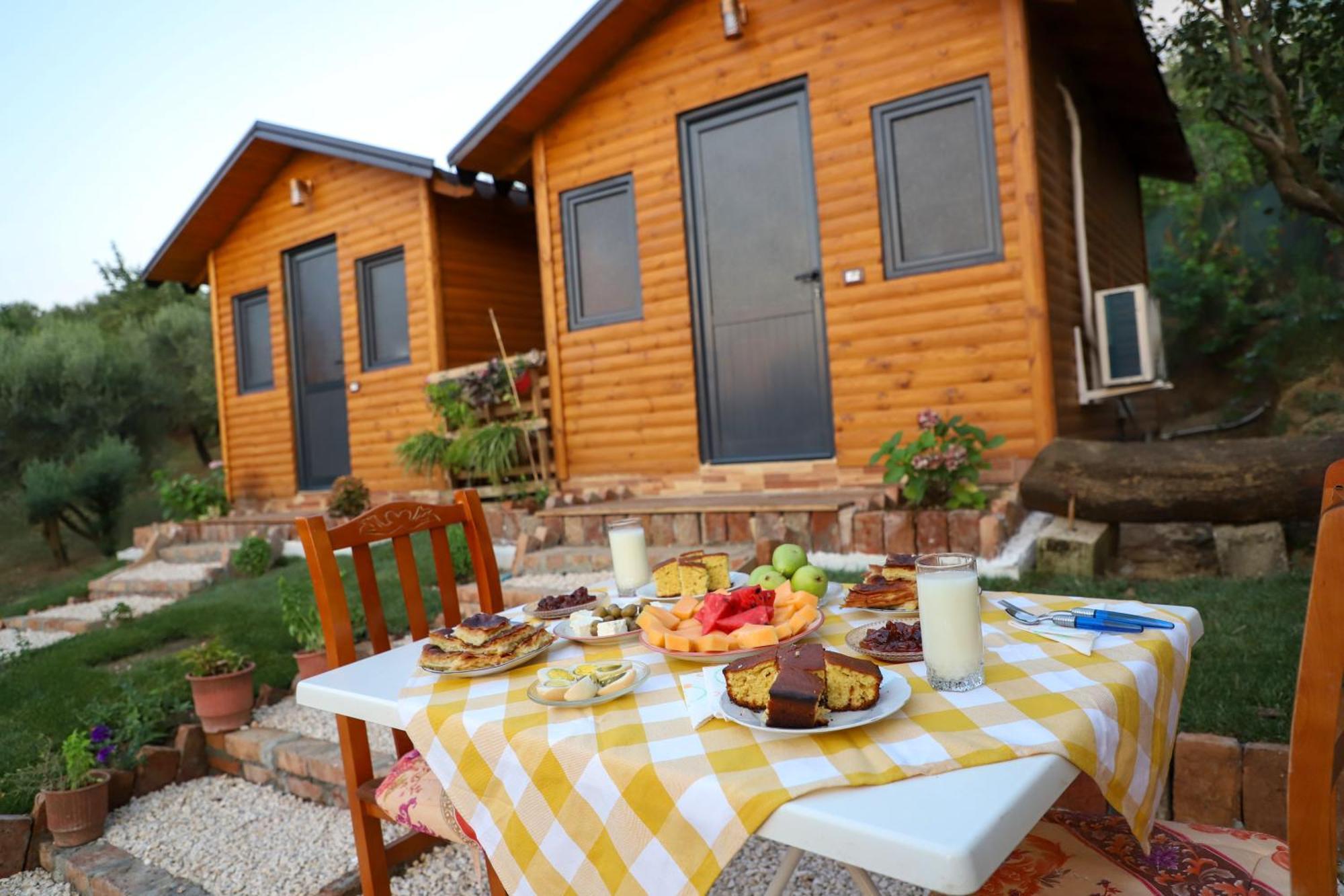 Bujtina Musta Guest House Berat Ngoại thất bức ảnh