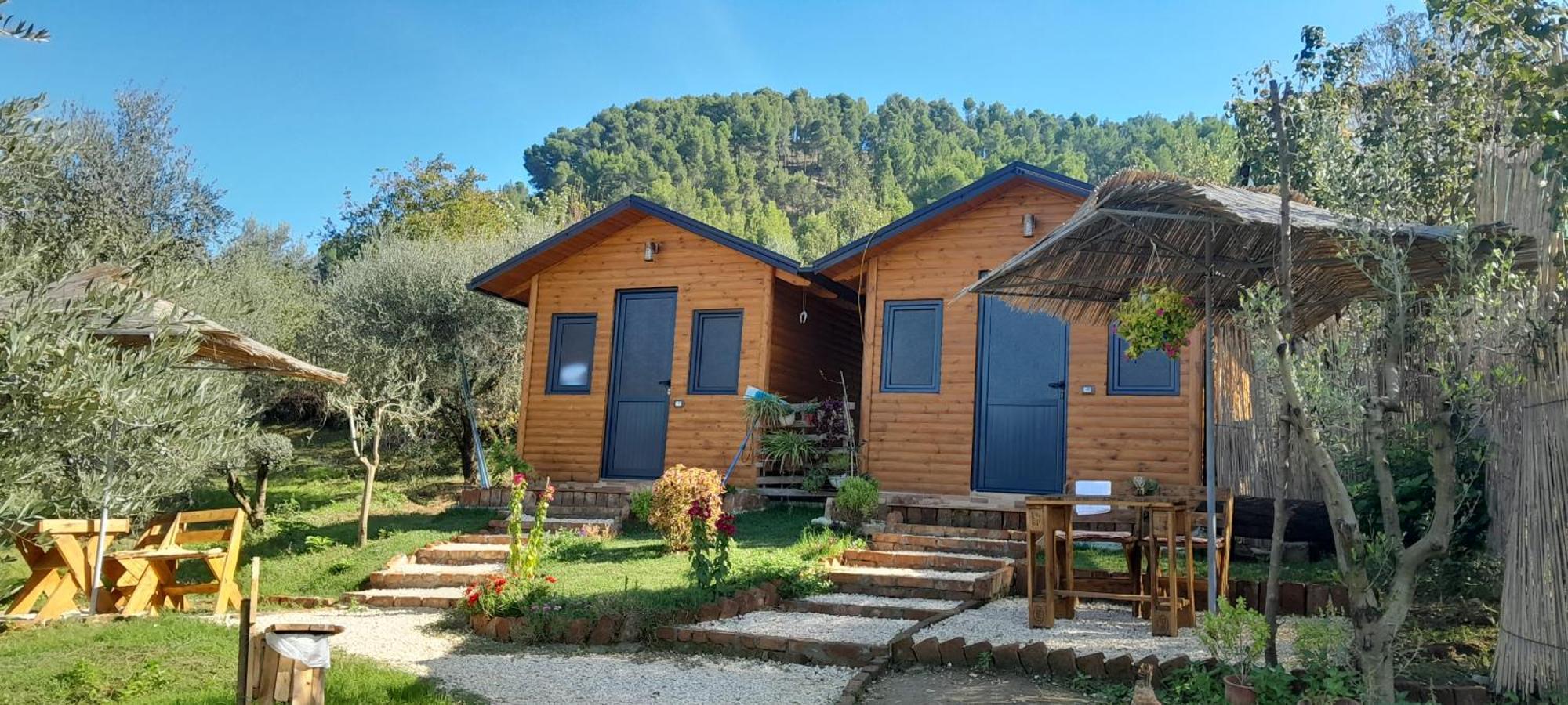 Bujtina Musta Guest House Berat Phòng bức ảnh